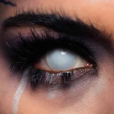 Blind White Contact Lenses for a Striking All-White Look